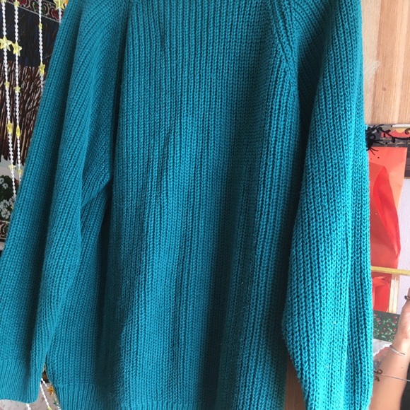 Vintage teal knitted sweater. - Picture 2 of 5